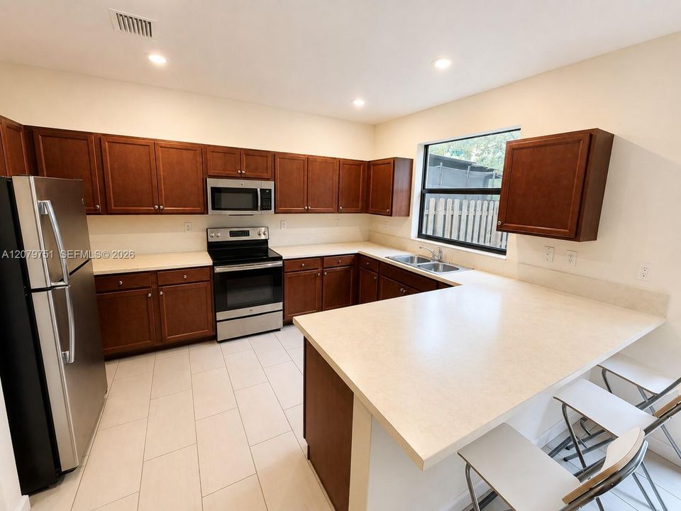 En Renta: $3,600 (3 camas, 2 baños, 1701 Pies cuadrados)