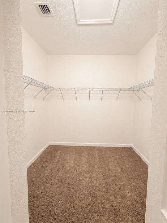 En Renta: $3,600 (3 camas, 2 baños, 1701 Pies cuadrados)