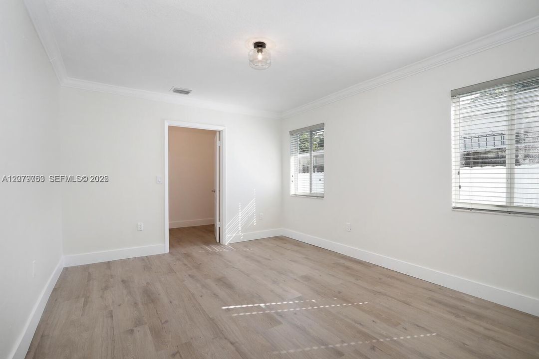 For Rent: $3,500 (2 beds, 2 baths, 1400 Square Feet)