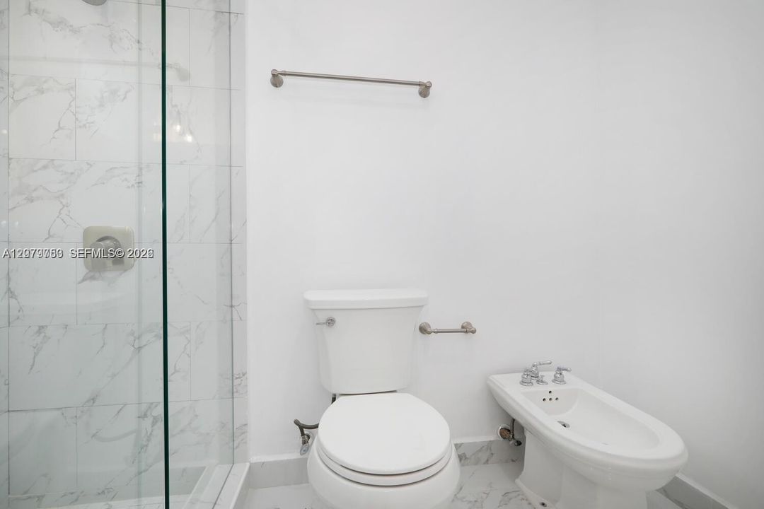 For Rent: $3,500 (2 beds, 2 baths, 1400 Square Feet)
