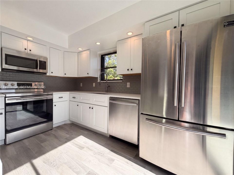 For Sale: $340,000 (2 beds, 2 baths, 1320 Square Feet)