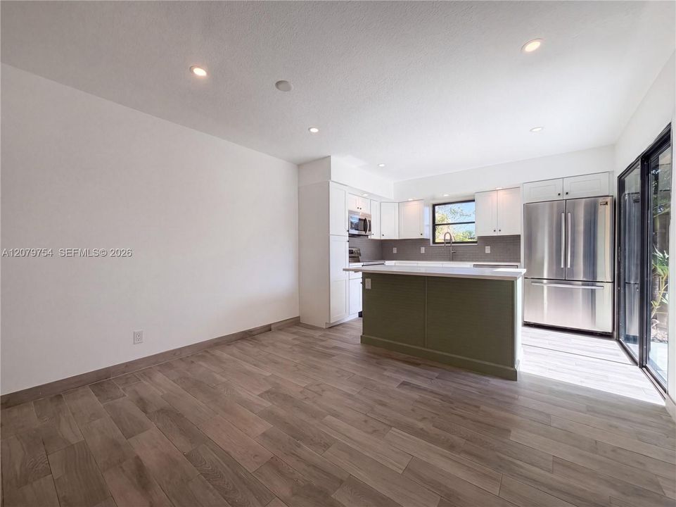 For Sale: $340,000 (2 beds, 2 baths, 1320 Square Feet)