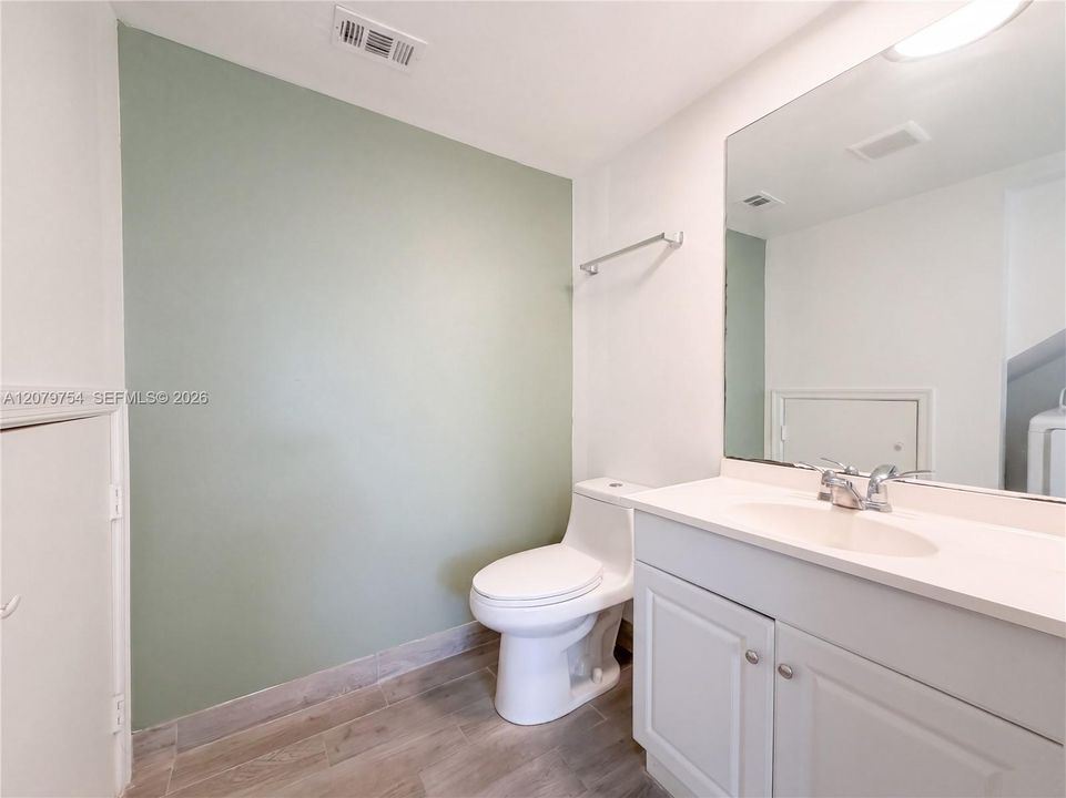 For Sale: $340,000 (2 beds, 2 baths, 1320 Square Feet)