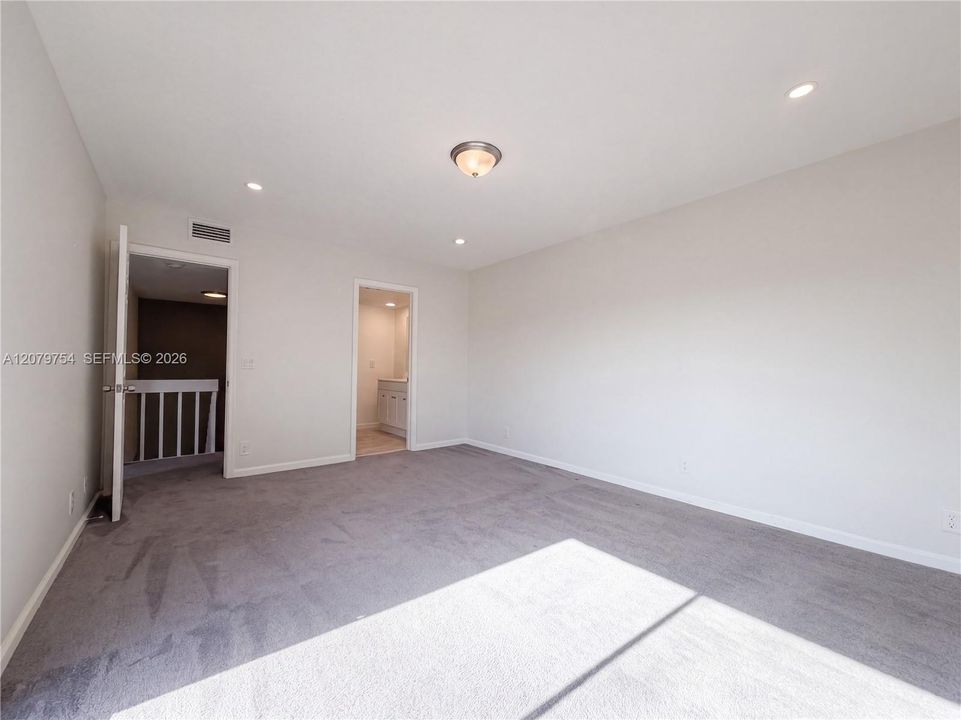 For Sale: $340,000 (2 beds, 2 baths, 1320 Square Feet)