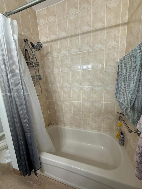 MASTER TUB