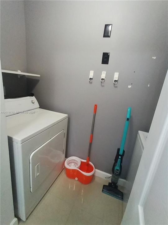 For Rent: $2,200 (1 beds, 1 baths, 775 Square Feet)