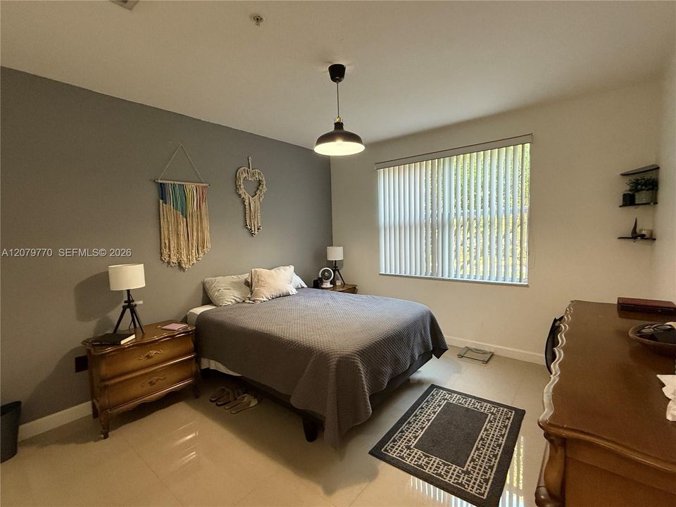 For Rent: $2,200 (1 beds, 1 baths, 775 Square Feet)
