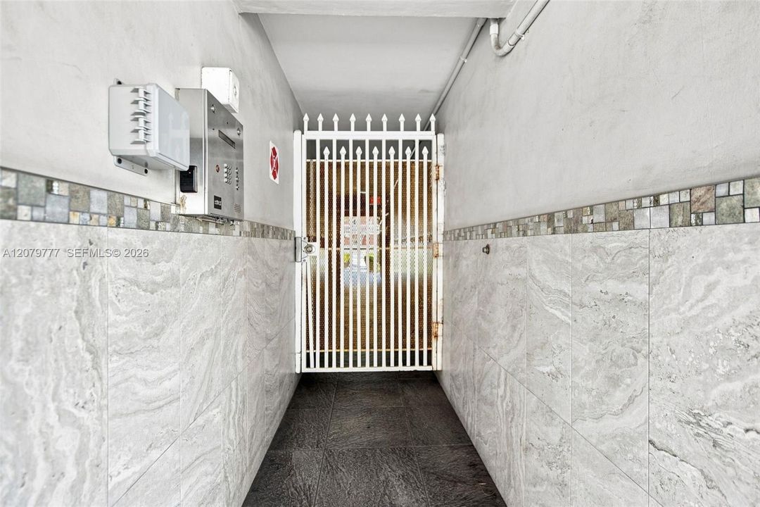 В аренду: $2,200 (2 спален, 2 ванн, 1136 Квадратных фут)