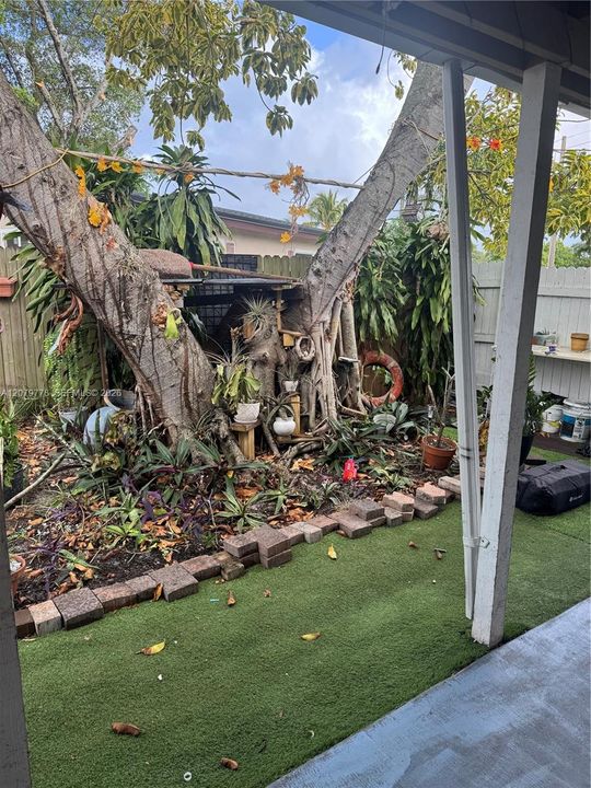 For Rent: $1,300 (0 beds, 1 baths, 1538 Square Feet)