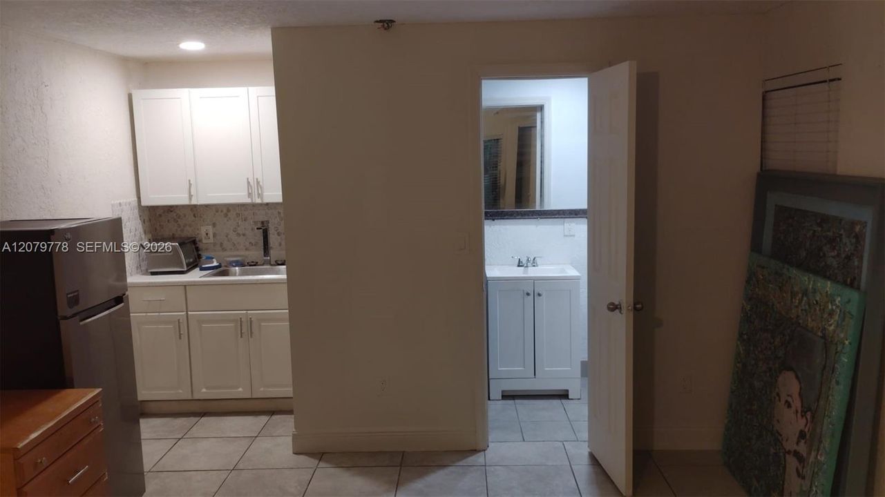 For Rent: $1,300 (0 beds, 1 baths, 1538 Square Feet)