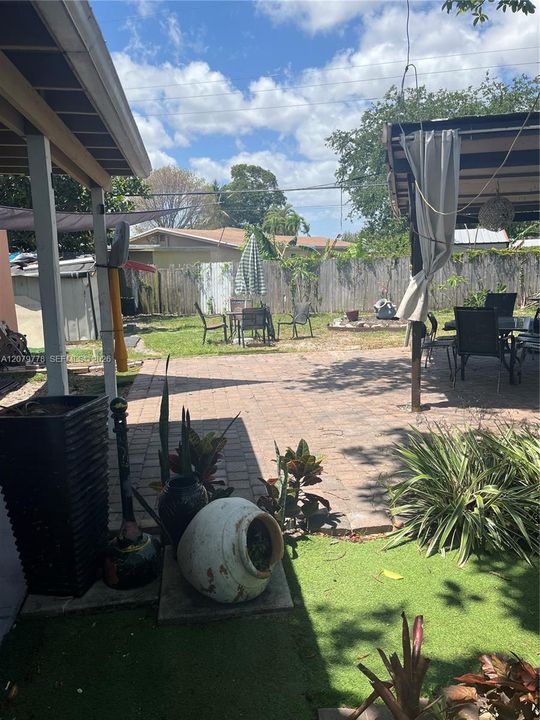 For Rent: $1,300 (0 beds, 1 baths, 1538 Square Feet)