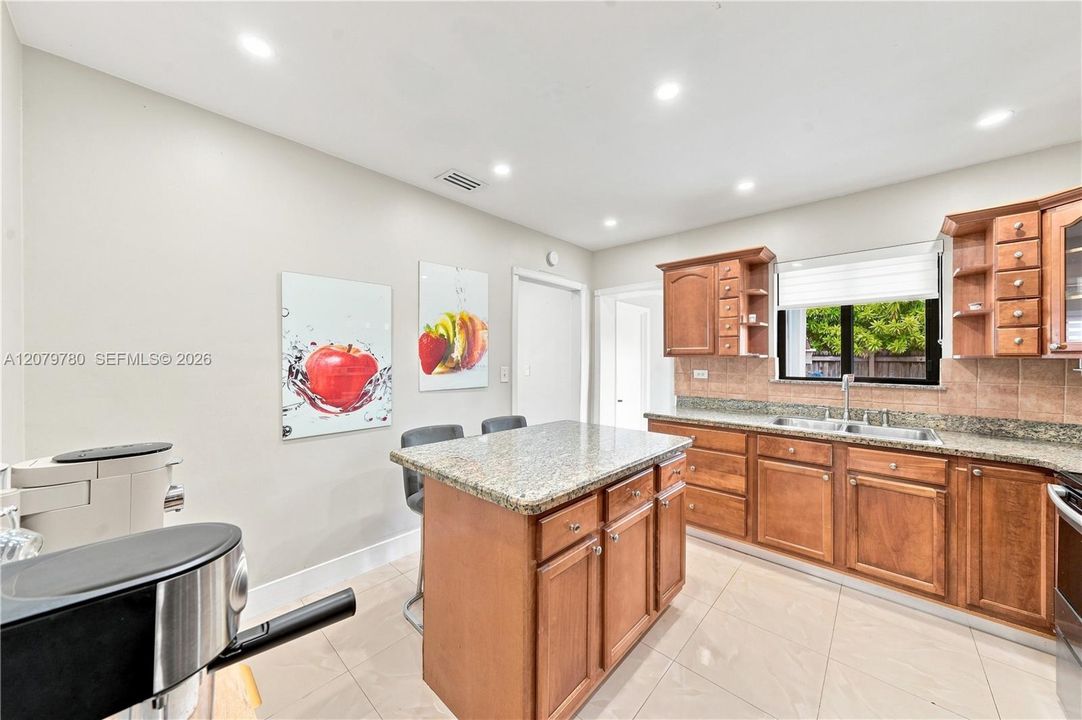 For Sale: $720,000 (3 beds, 2 baths, 1528 Square Feet)