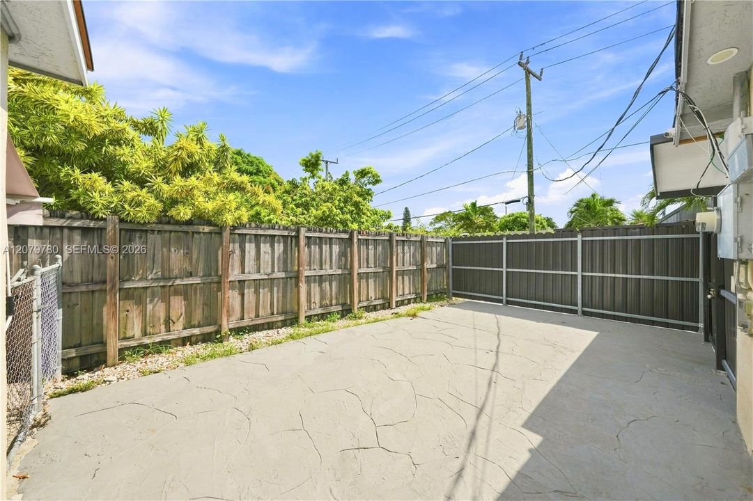 For Sale: $720,000 (3 beds, 2 baths, 1528 Square Feet)