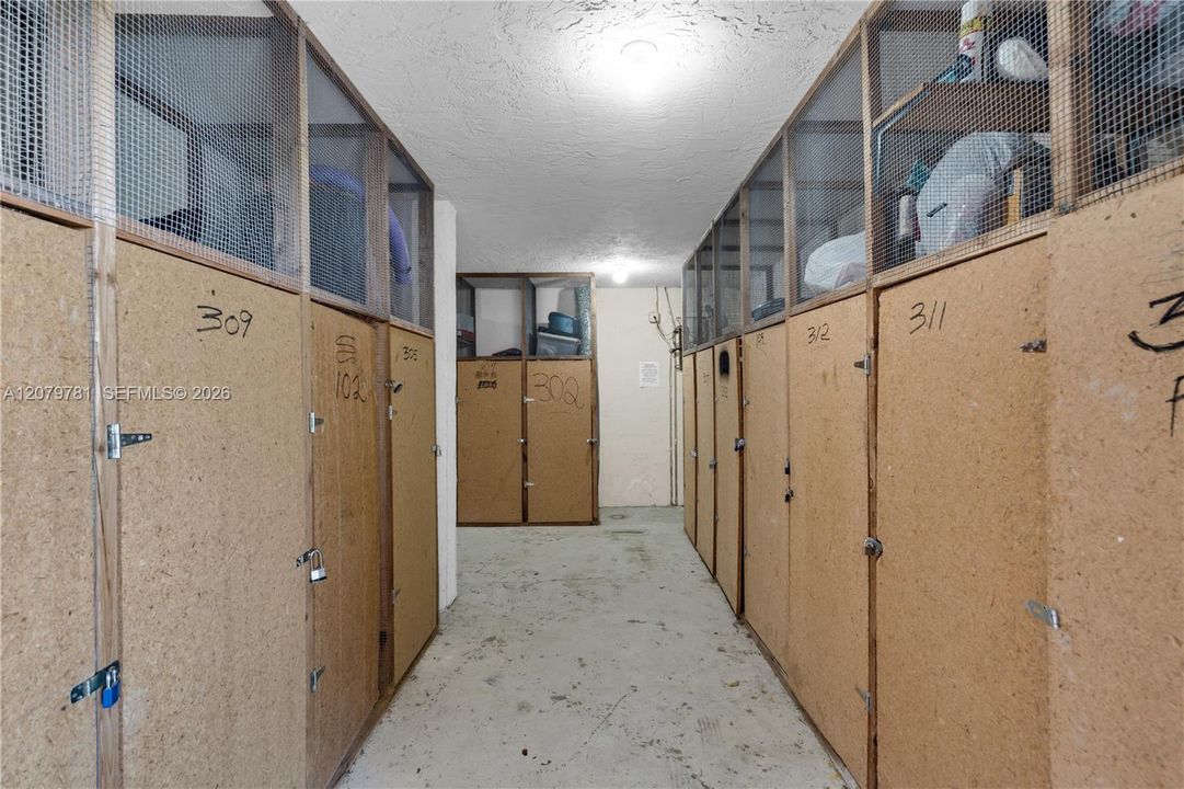 На продажу: $89,000 (2 спален, 1 ванн, 790 Квадратных фут)