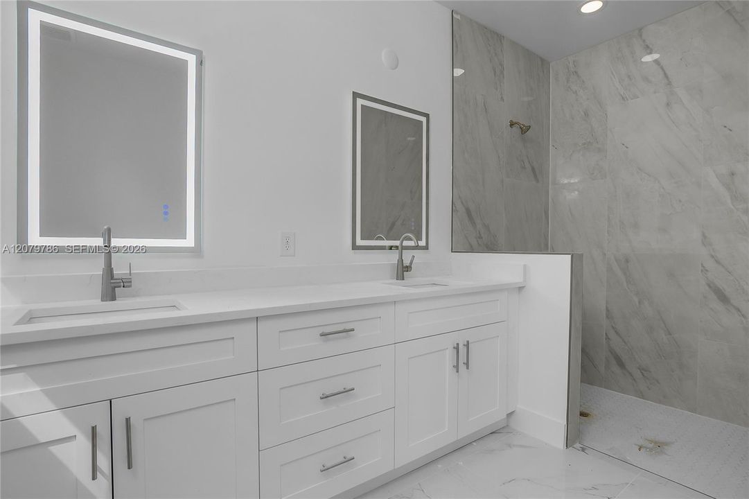 En Venta: $399,000 (3 camas, 2 baños, 0 Pies cuadrados)