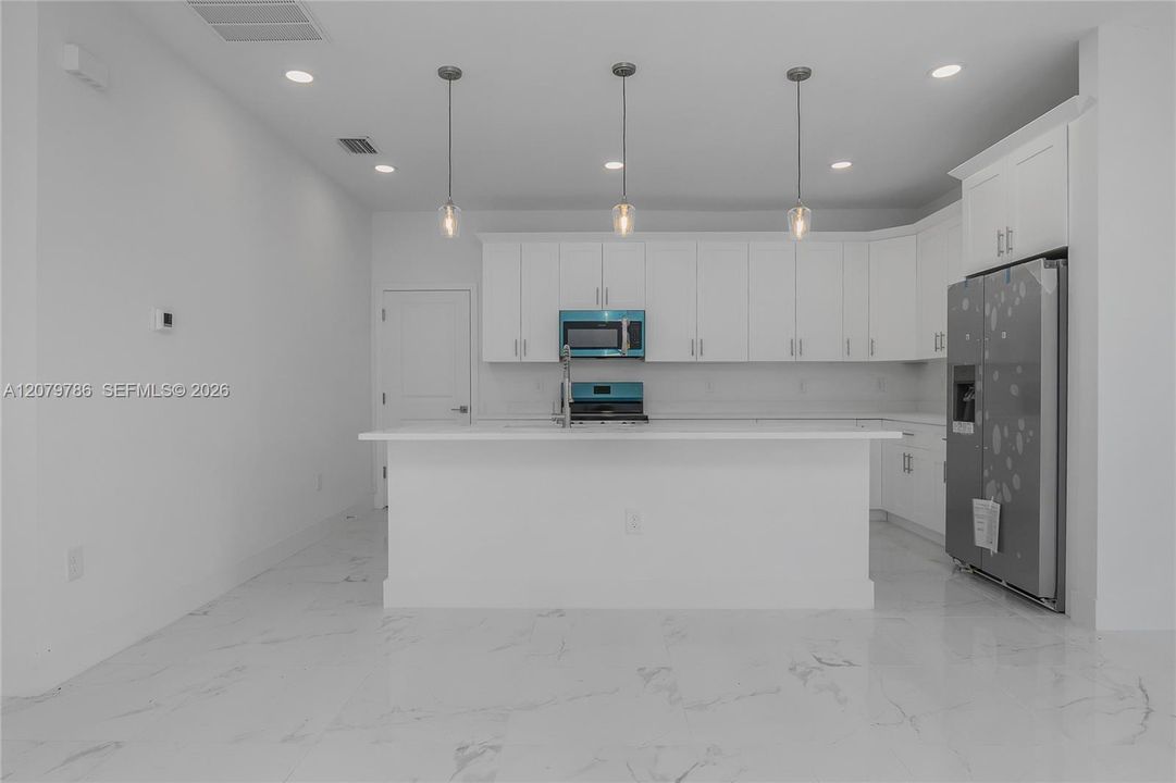 En Venta: $399,000 (3 camas, 2 baños, 0 Pies cuadrados)