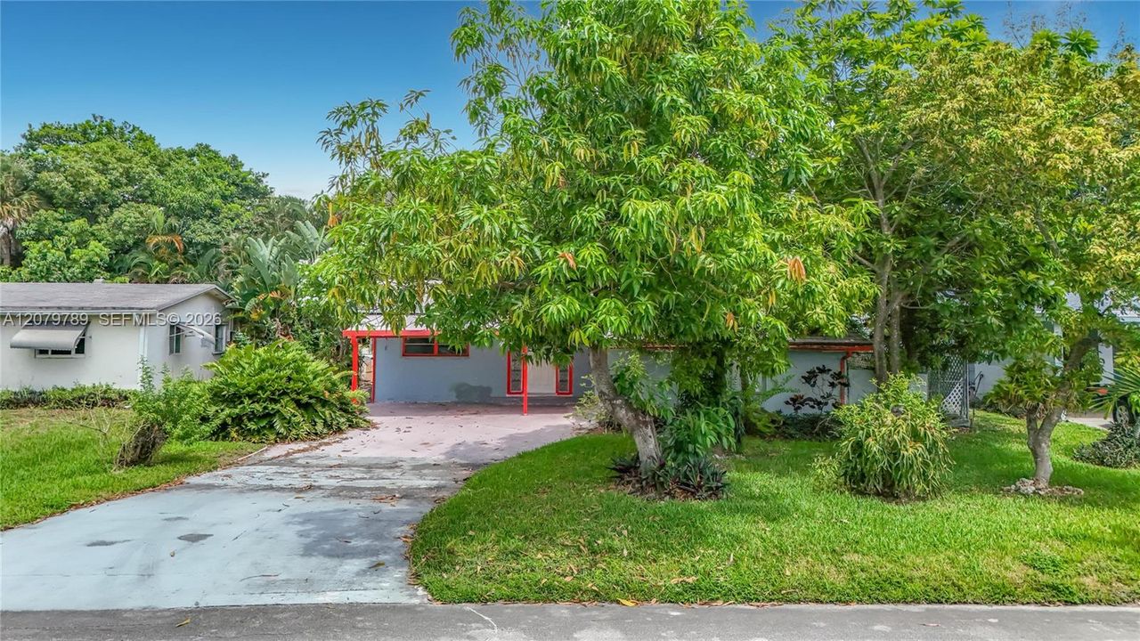 For Sale: $525,000 (3 beds, 2 baths, 1252 Square Feet)
