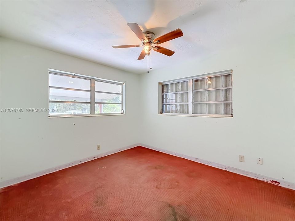 For Sale: $525,000 (3 beds, 2 baths, 1252 Square Feet)