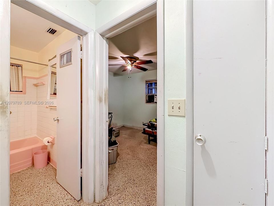 For Sale: $525,000 (3 beds, 2 baths, 1252 Square Feet)