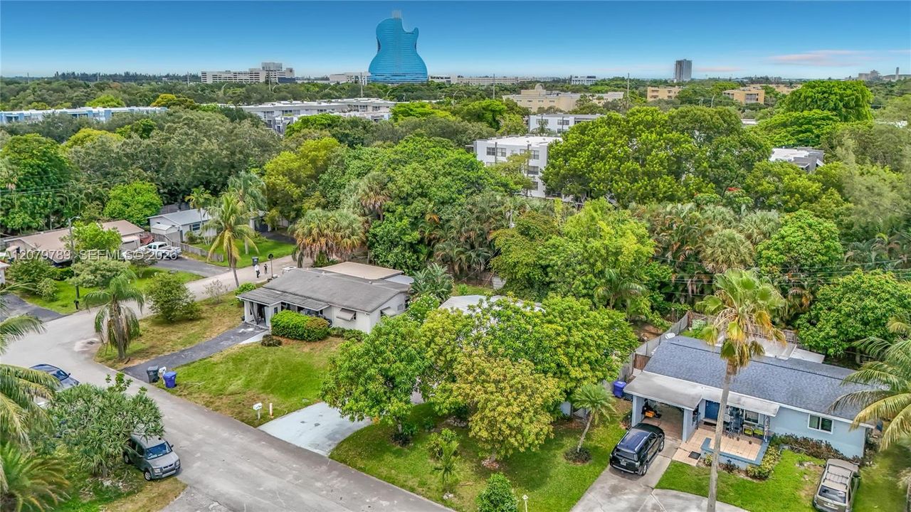 For Sale: $525,000 (3 beds, 2 baths, 1252 Square Feet)