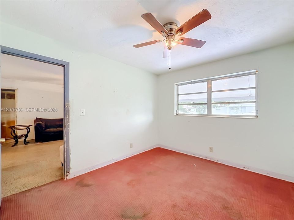 For Sale: $525,000 (3 beds, 2 baths, 1252 Square Feet)