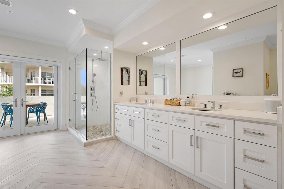 Primary Suite Bathroom