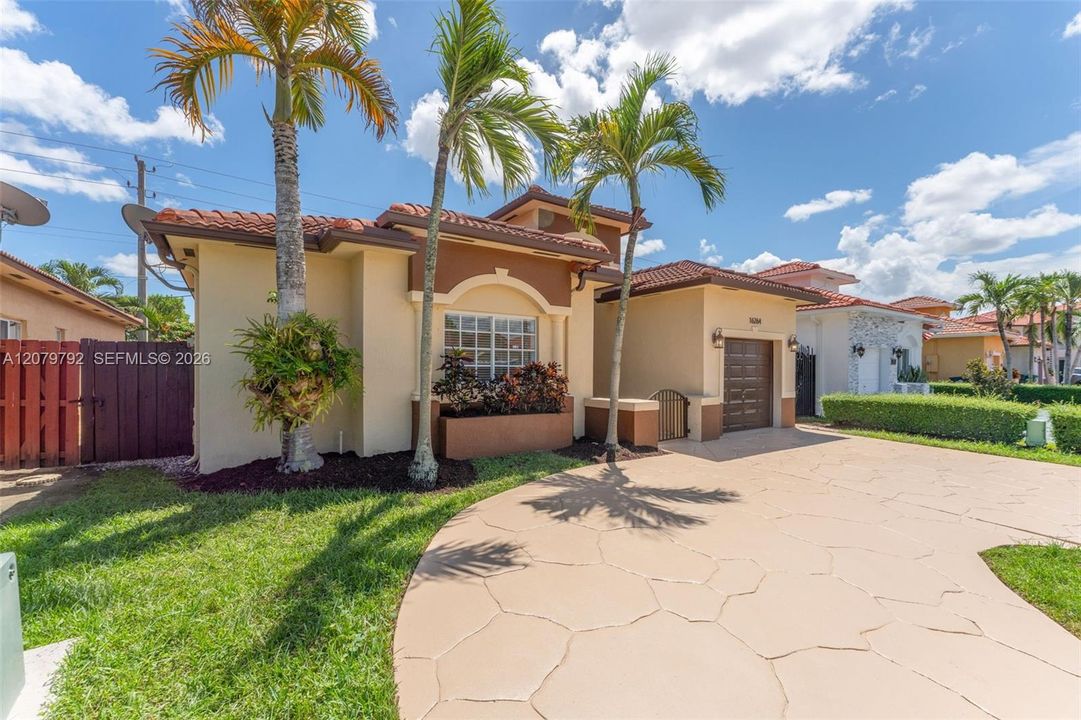 For Rent: $3,500 (4 beds, 2 baths, 2135 Square Feet)