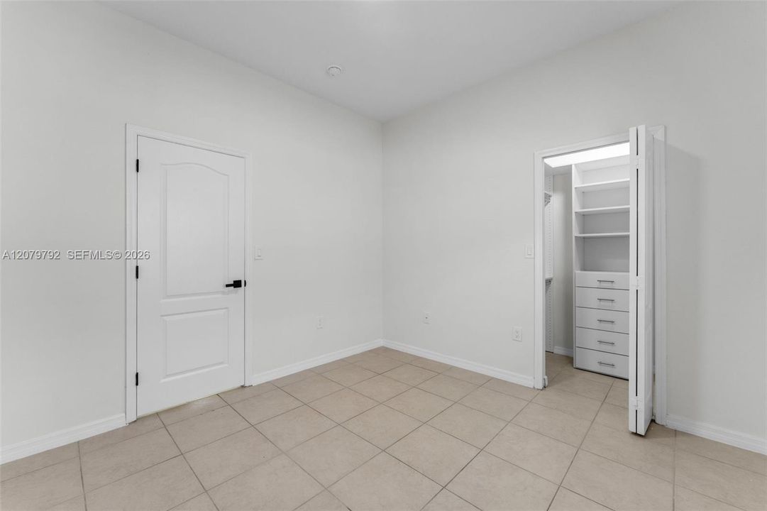 For Rent: $3,500 (4 beds, 2 baths, 2135 Square Feet)