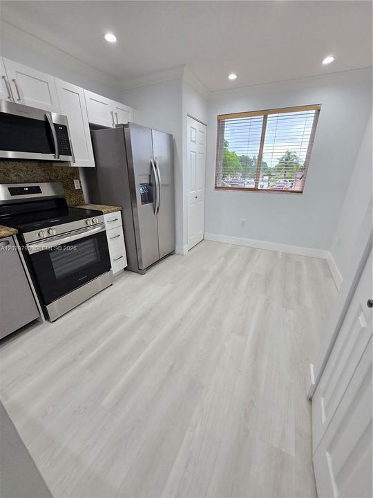 For Rent: $2,500 (2 beds, 2 baths, 904 Square Feet)