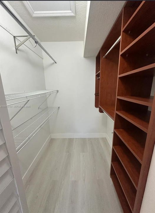 For Rent: $2,500 (2 beds, 2 baths, 904 Square Feet)