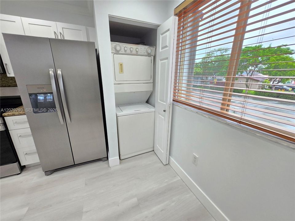 For Rent: $2,500 (2 beds, 2 baths, 904 Square Feet)
