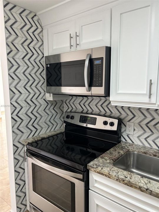 En Venta: $335,999 (2 camas, 2 baños, 1027 Pies cuadrados)