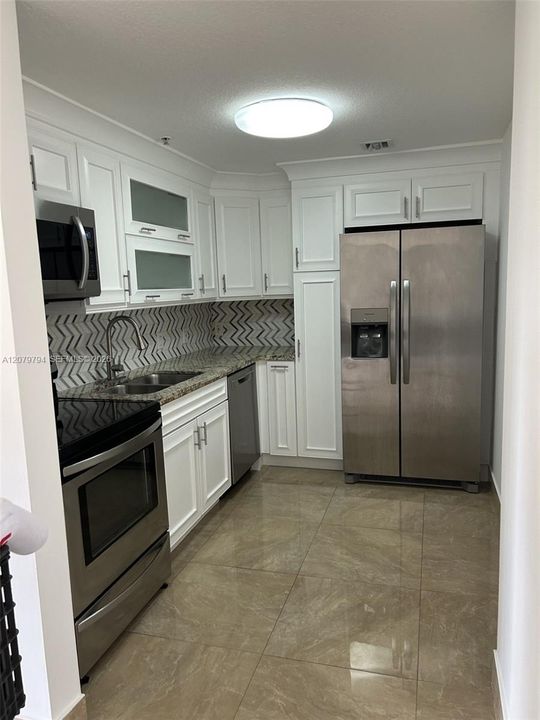 En Venta: $335,999 (2 camas, 2 baños, 1027 Pies cuadrados)