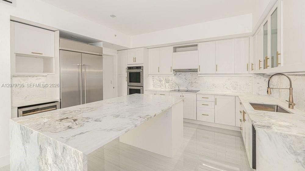 For Rent: $10,000 (2 beds, 3 baths, 2129 Square Feet)