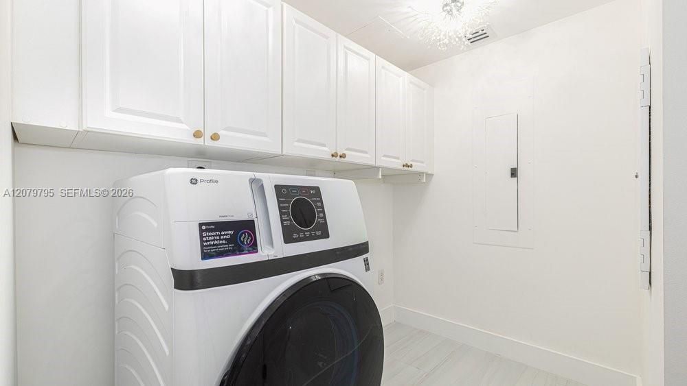 For Rent: $10,000 (2 beds, 3 baths, 2129 Square Feet)