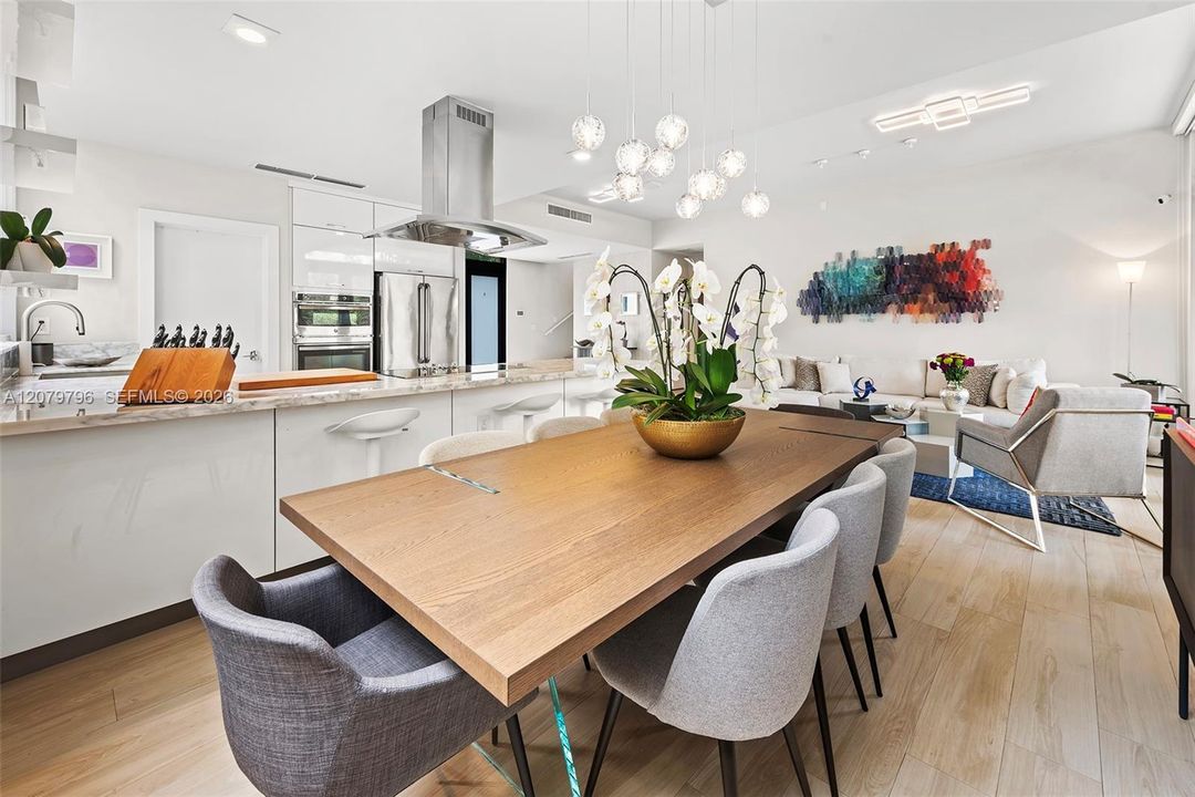 For Rent: $12,500 (3 beds, 3 baths, 2664 Square Feet)