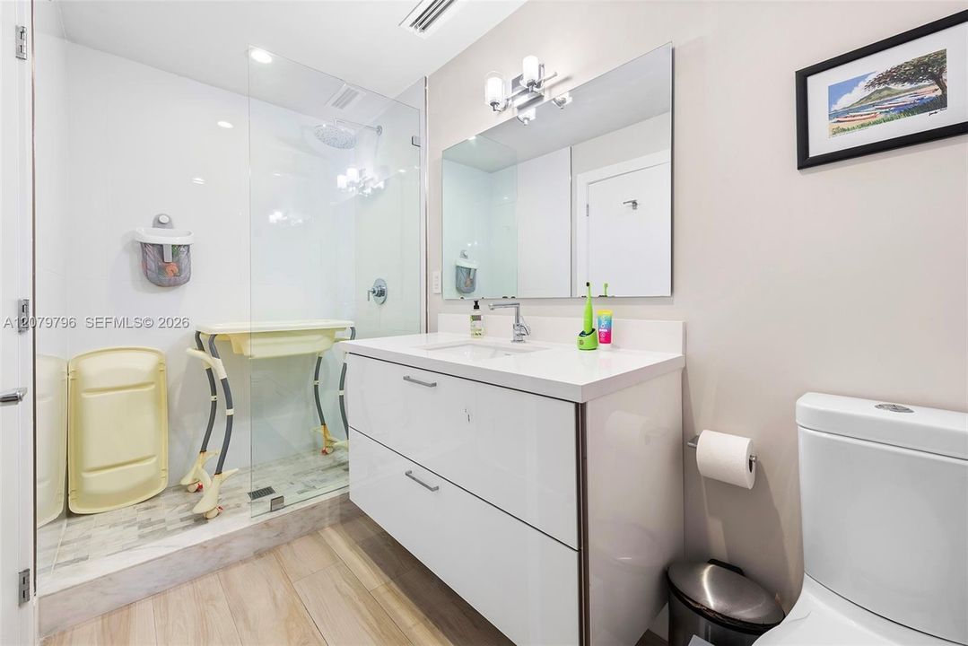 Bathroom #2 (upstairs)
