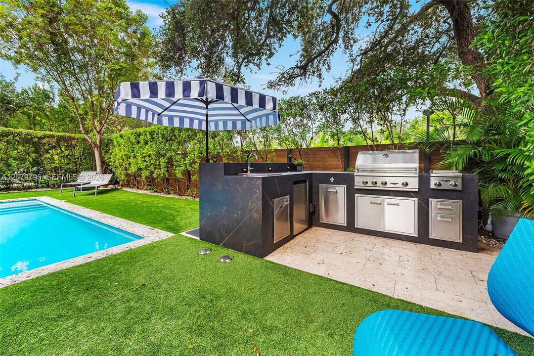 Built-in BBQ, summer kitchen & wet bar