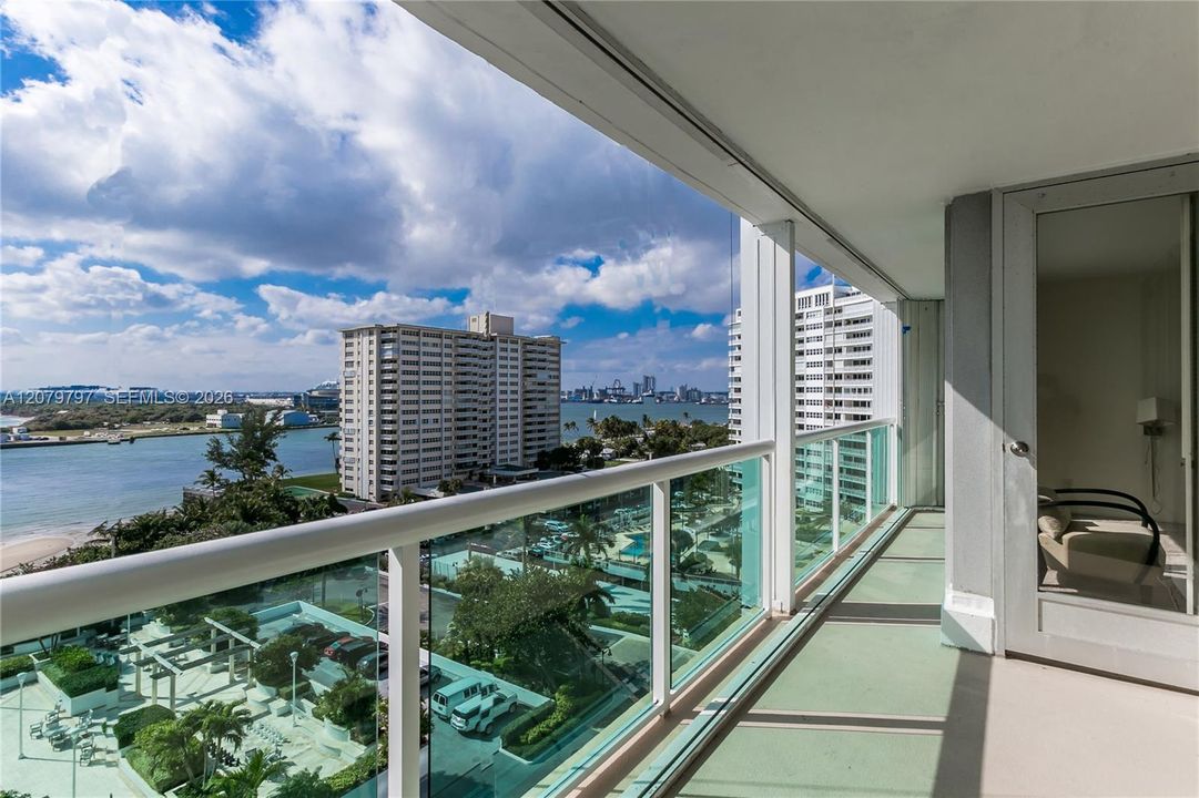 For Rent: $4,000 (1 beds, 1 baths, 1109 Square Feet)