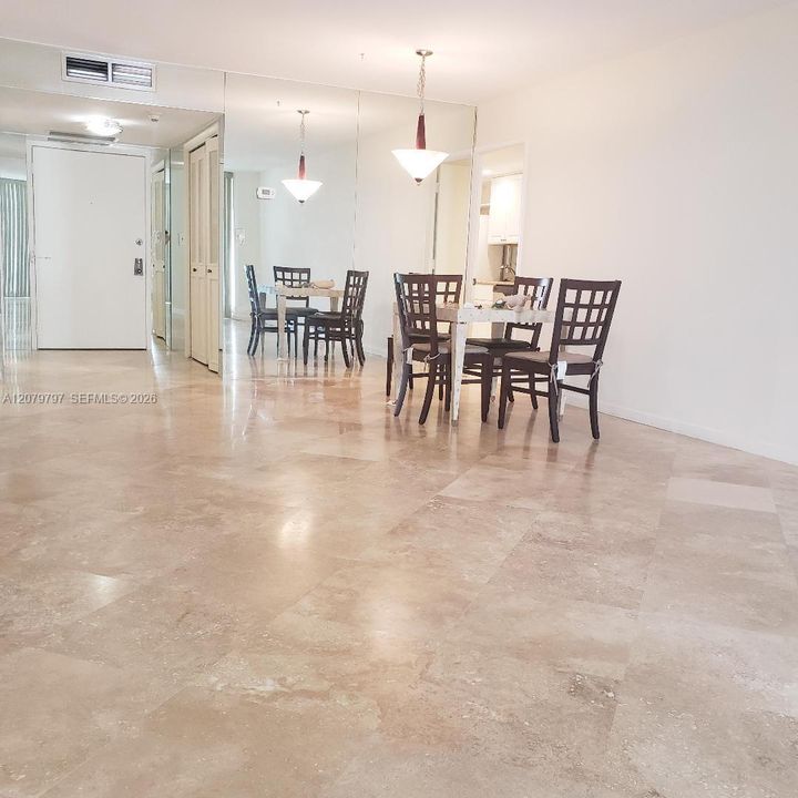 For Rent: $4,000 (1 beds, 1 baths, 1109 Square Feet)