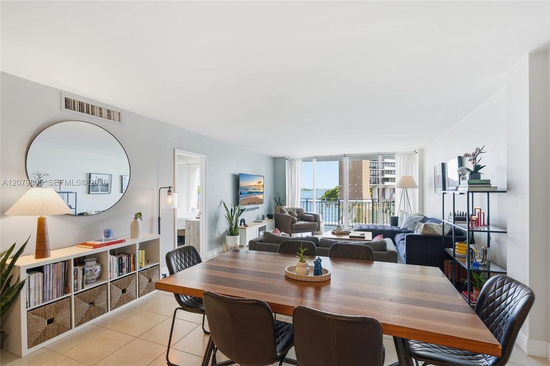 En Venta: $345,000 (1 camas, 1 baños, 1042 Pies cuadrados)