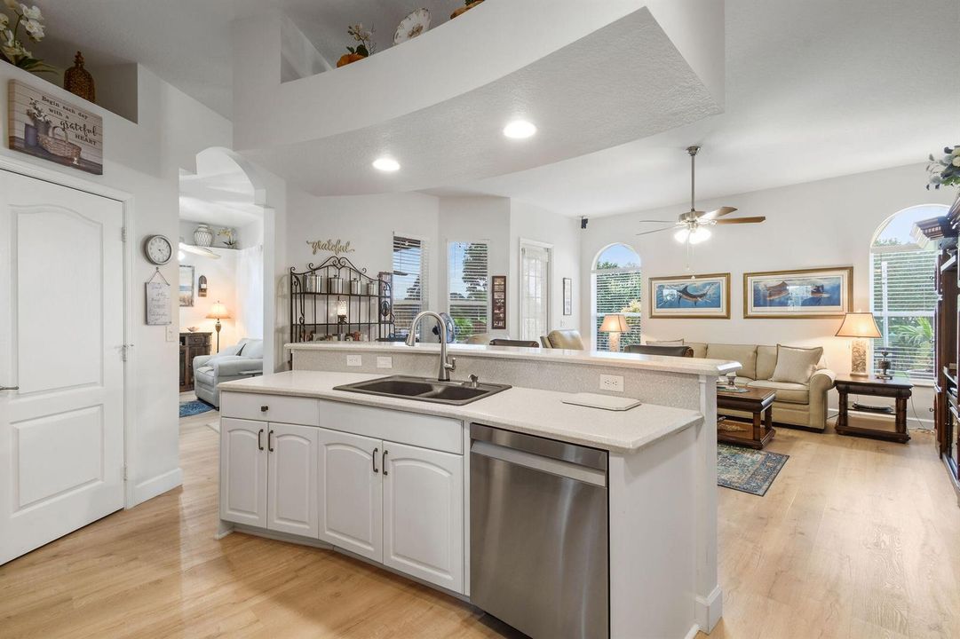 390SWJeanneAve(28)