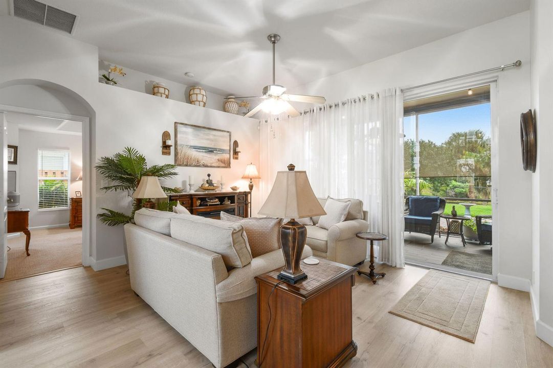 390SWJeanneAve(15)