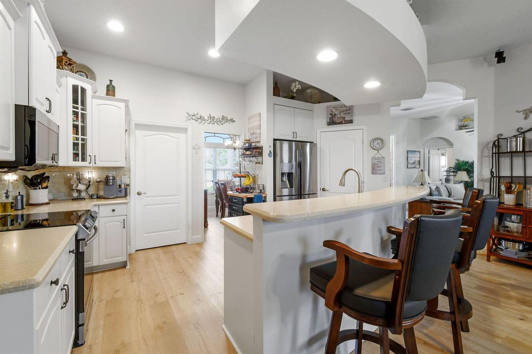 390SWJeanneAve(24)