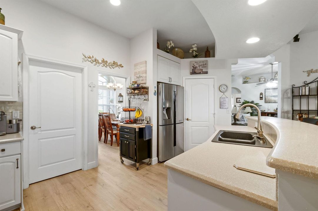 390SWJeanneAve(25)