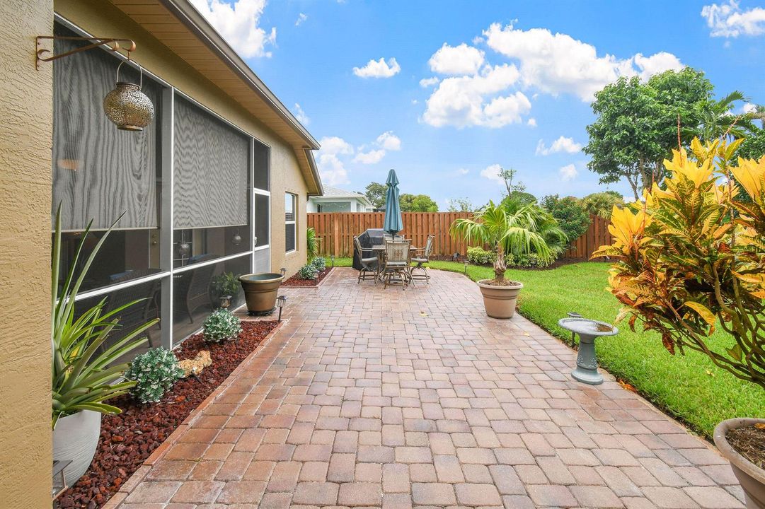 390SWJeanneAve(53)