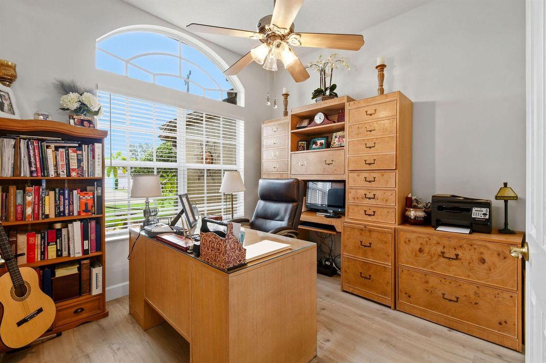 390SWJeanneAve(31)