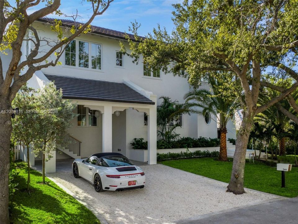 For Sale: $8,000,000 (6 beds, 5 baths, 1044 Square Feet)