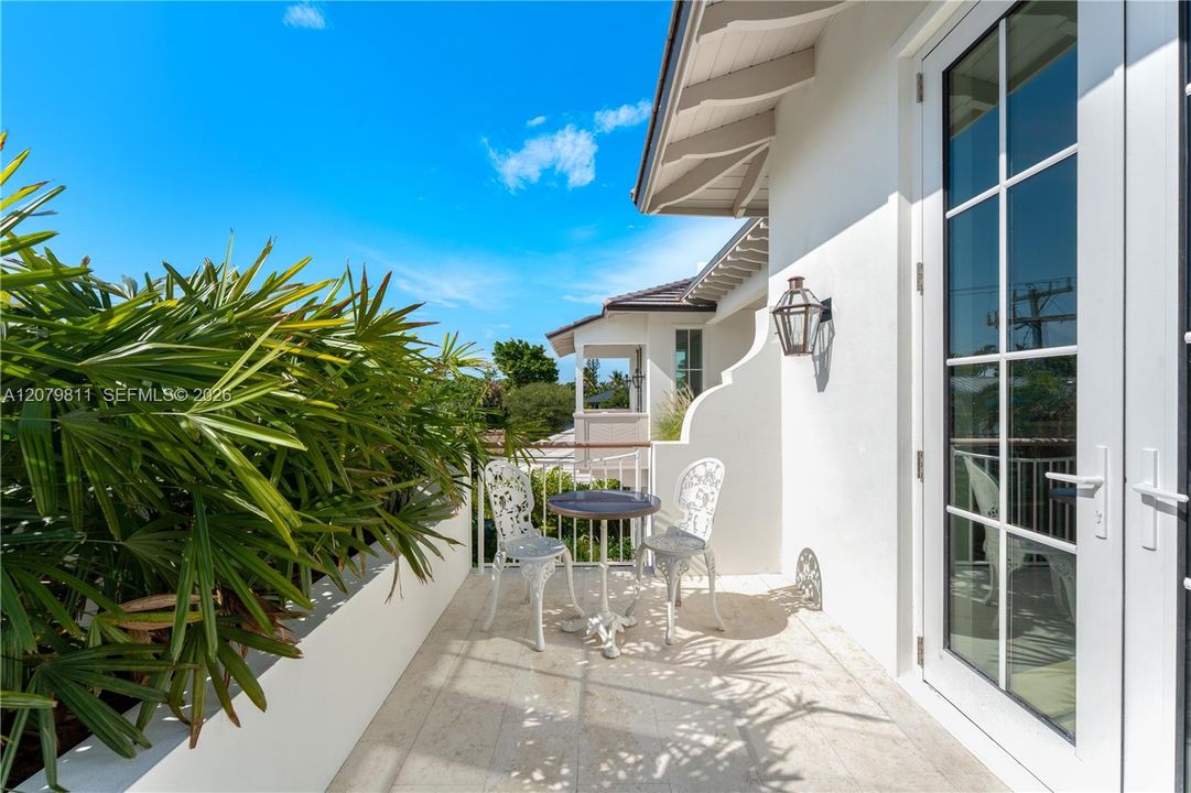 For Sale: $8,000,000 (6 beds, 5 baths, 1044 Square Feet)
