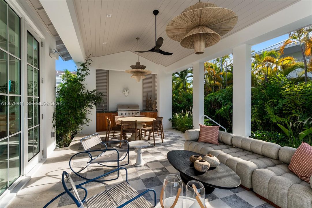 For Sale: $8,000,000 (6 beds, 5 baths, 1044 Square Feet)